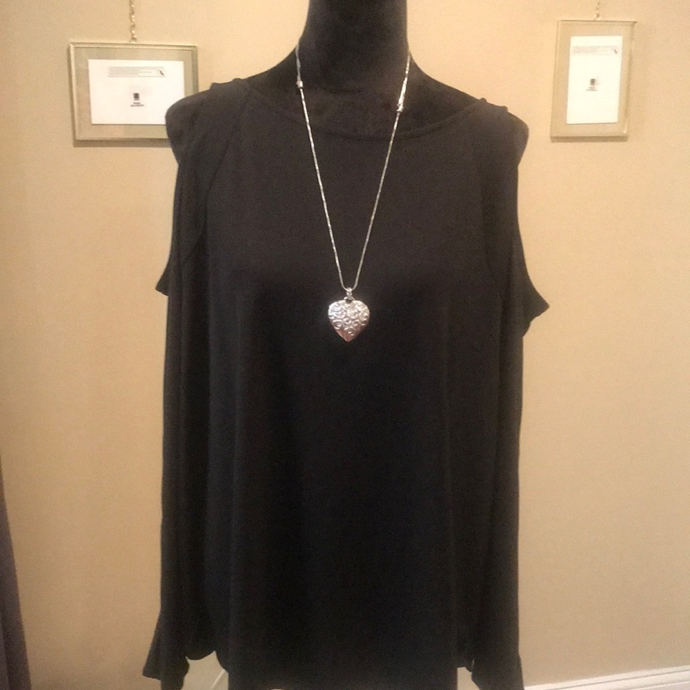 Ann Taylor Cold Shoulder Top. The size is XLarge.
